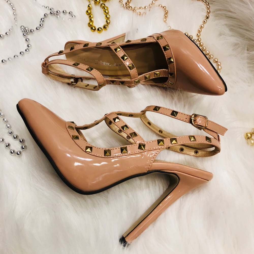 STUDDED NUDE STILLETO